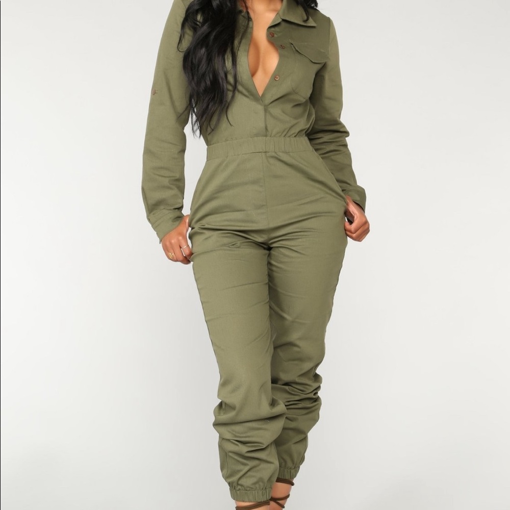 Never Worn. Why am I selling: Too Small